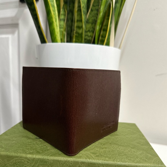 Givenchy Mens Bifold Wallet - Picture 13 of 13